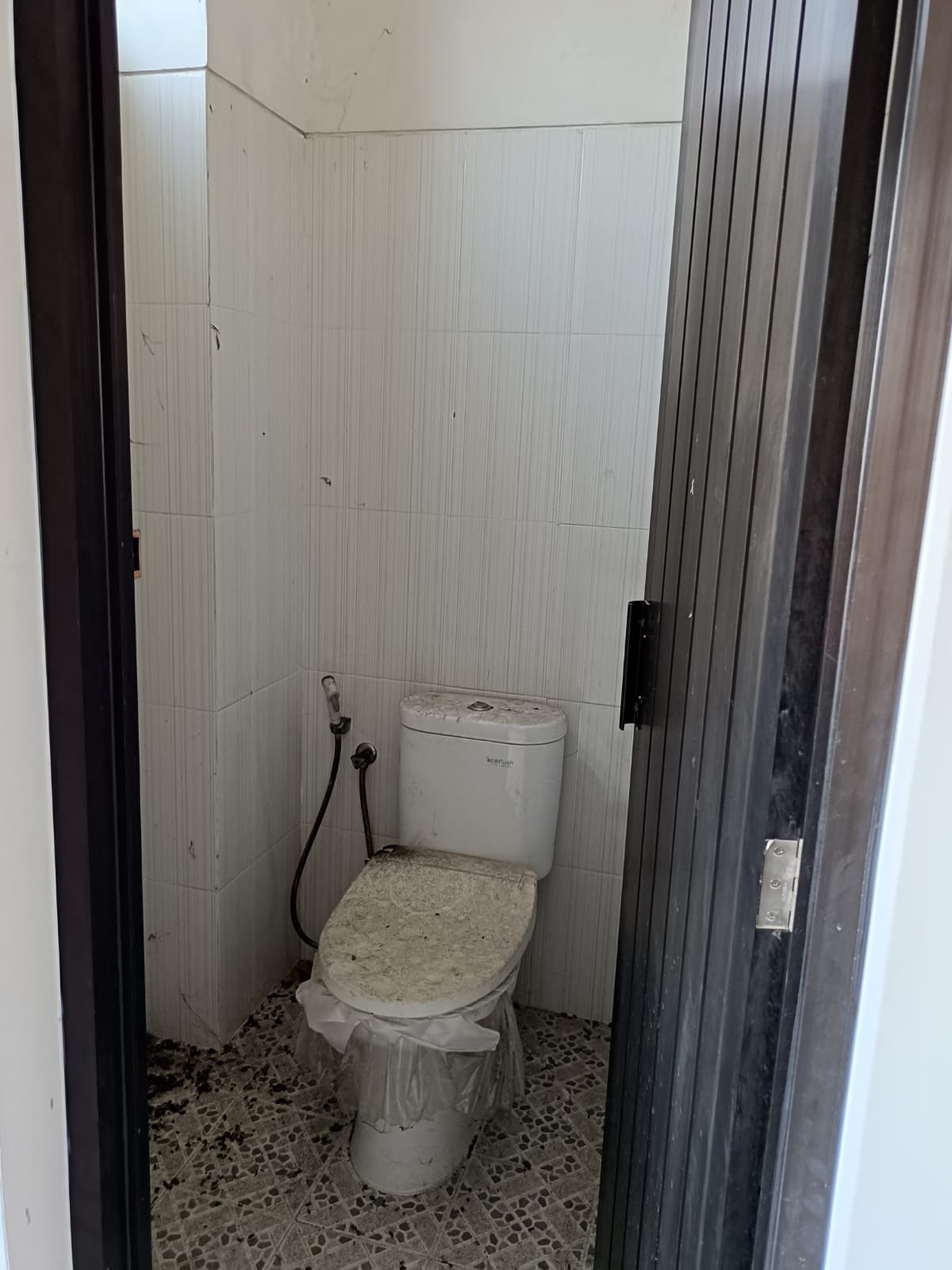 WhatsApp Image 2024-11-08 at 16.04.18 (1)