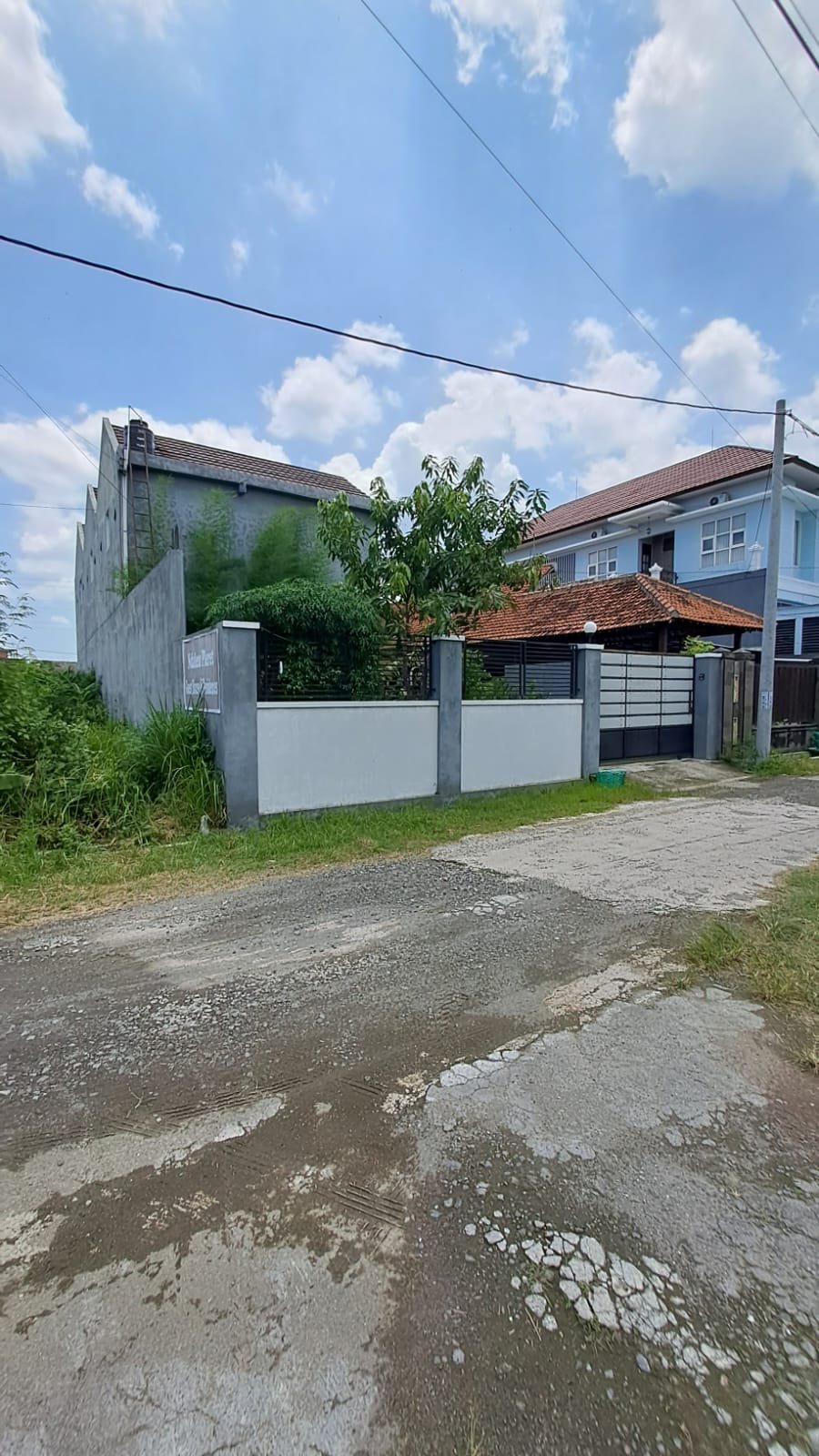 Sumber Solo Dekat Rumah Jokowi LT 300 EK (2)