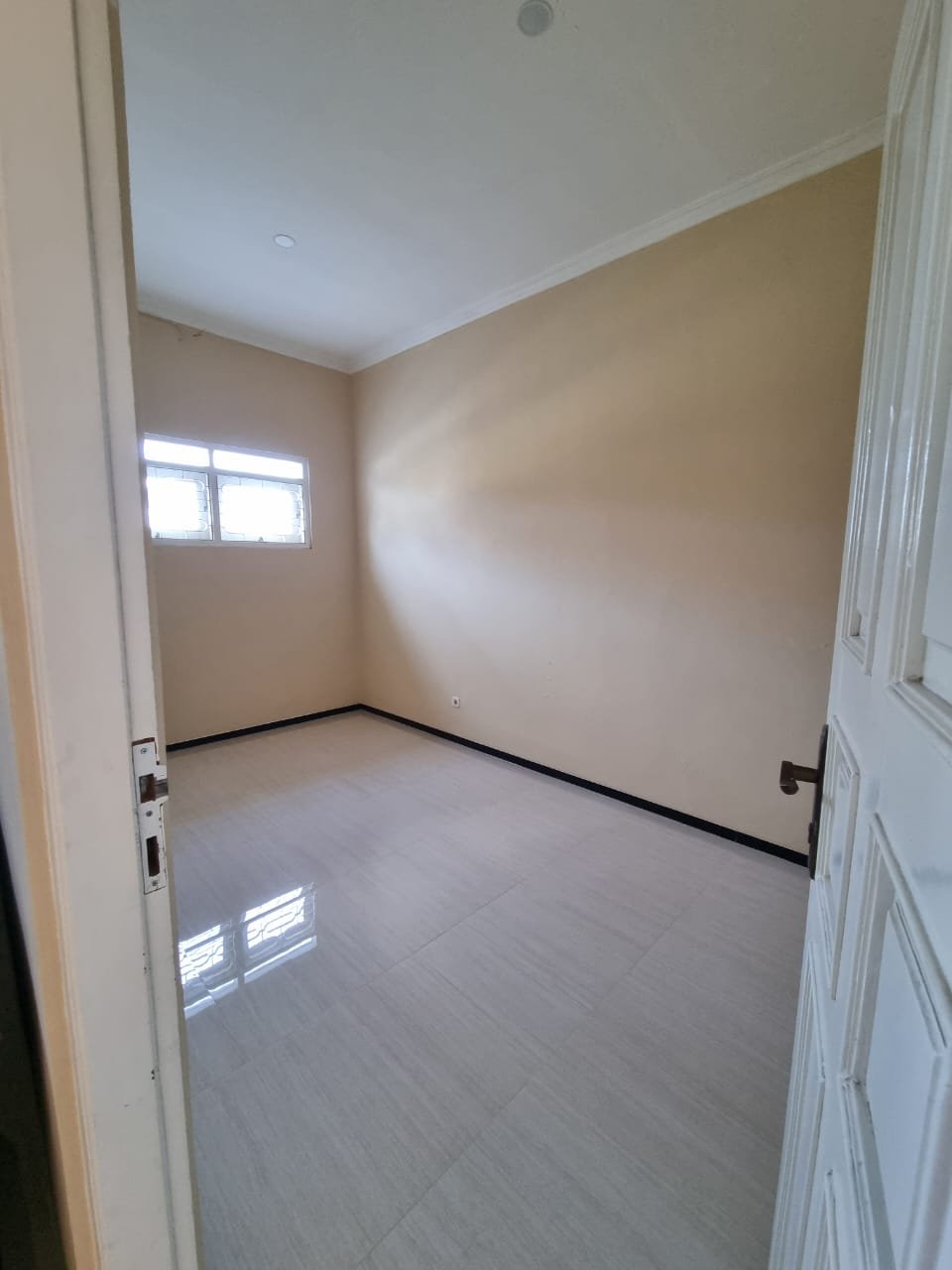 WhatsApp Image 2023-04-04 at 13.05.17 (1)