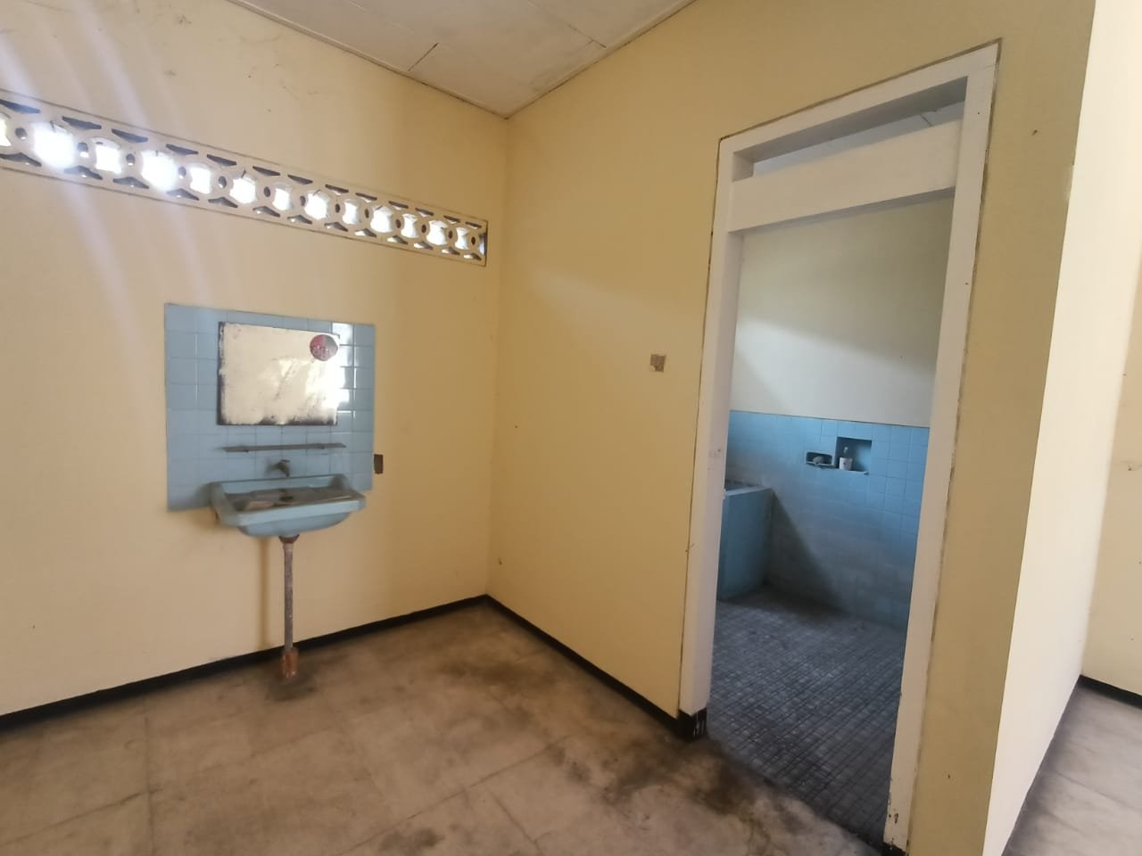 WhatsApp Image 2023-11-02 at 23.46.05 (1)