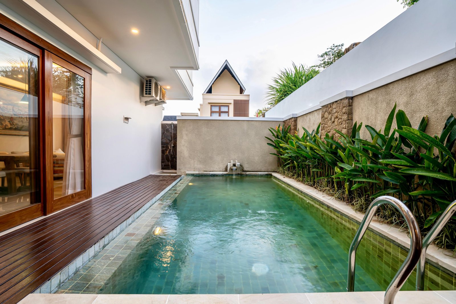 WhatsApp Image 2024-11-21 at 07.47.42