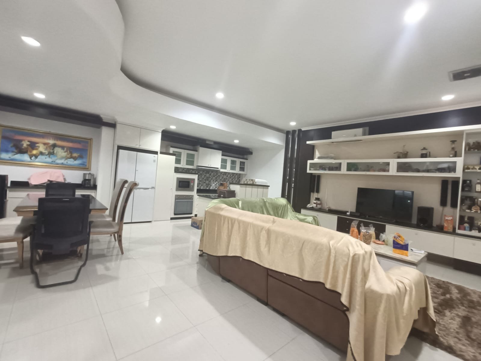 WhatsApp Image 2024-11-28 at 11.00.42