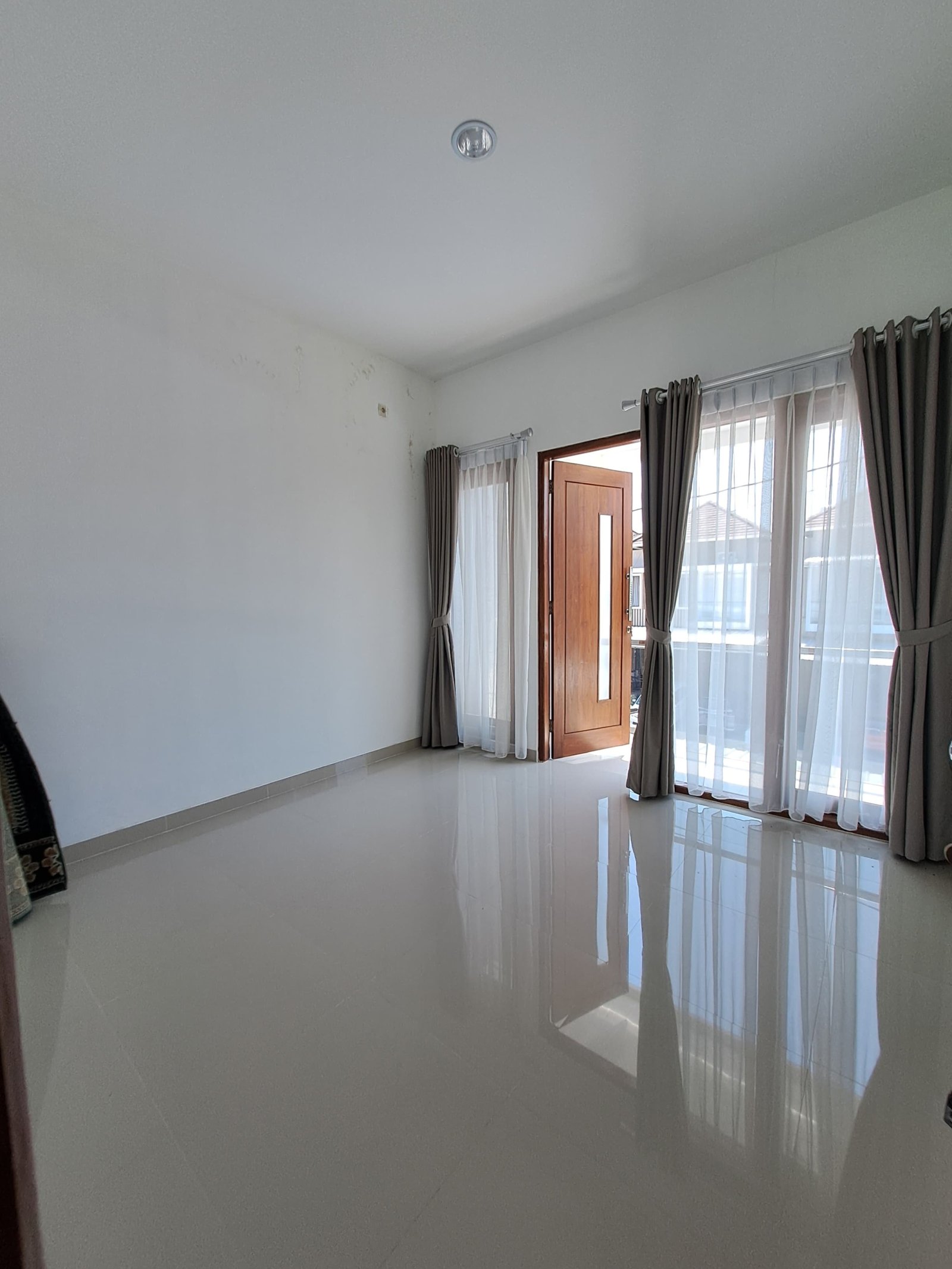 WhatsApp Image 2025-03-22 at 13.49.25 (2)