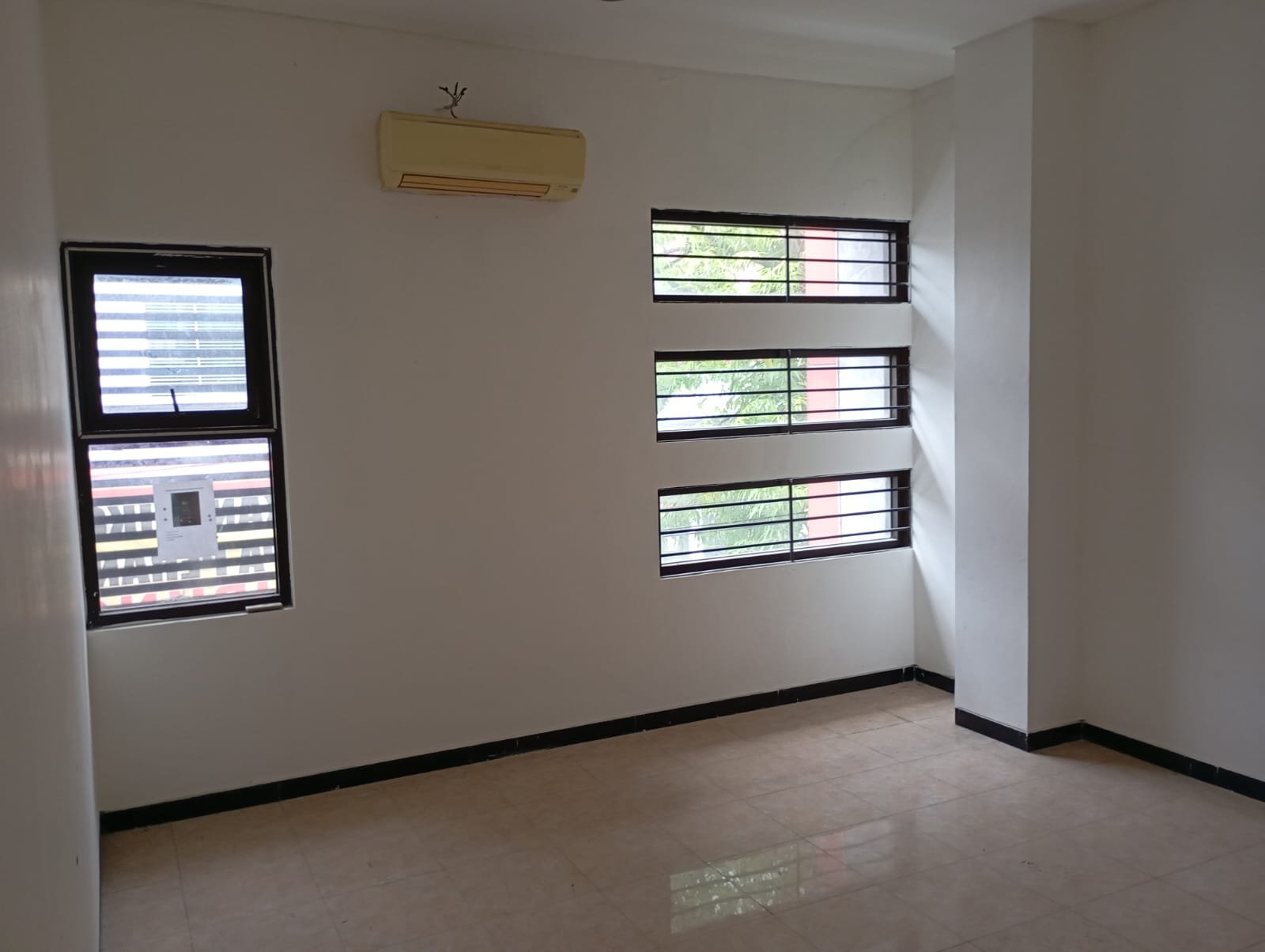 WhatsApp Image 2025-05-14 at 10.42.07 (1)