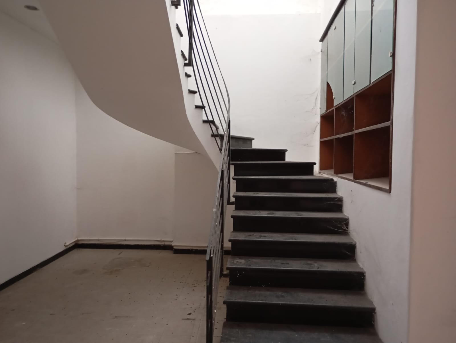 WhatsApp Image 2025-05-14 at 10.42.11