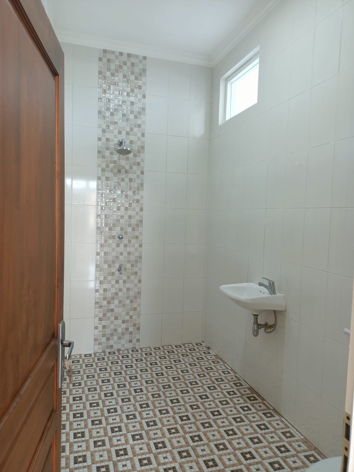 WhatsApp Image 2025-06-07 at 15.27.29 (1)