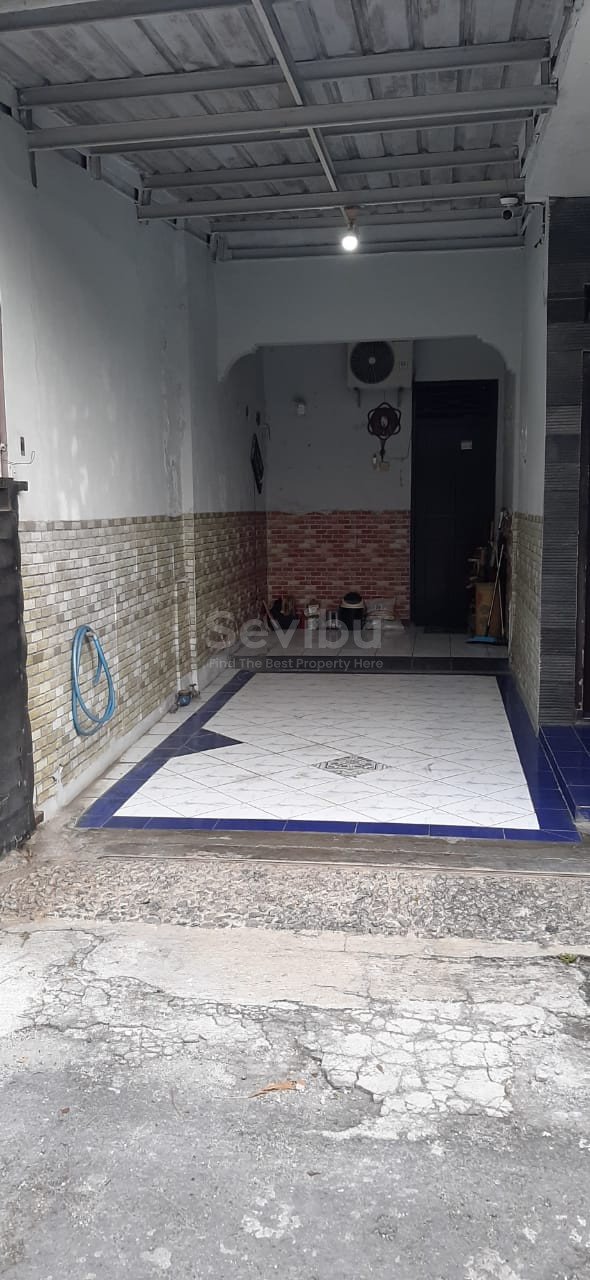 WhatsApp Image 2025-06-18 at 10.02.20 (1)