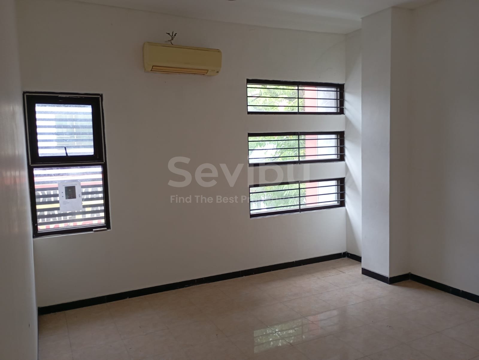 WhatsApp Image 2025-05-14 at 10.42.07 (1)