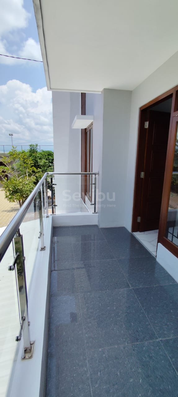 WhatsApp Image 2025-08-29 at 09.50.56