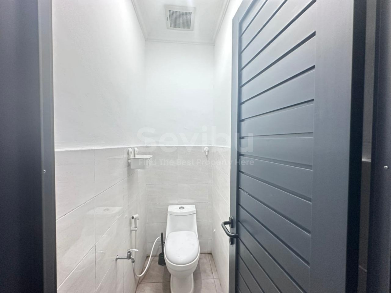 WhatsApp Image 2025-10-29 at 06.44.51