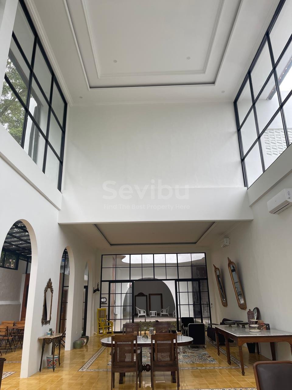 WhatsApp Image 2025-12-05 at 19.14.04