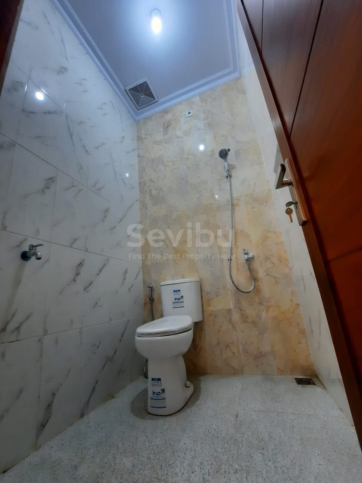 WhatsApp Image 2025-12-08 at 09.07.24