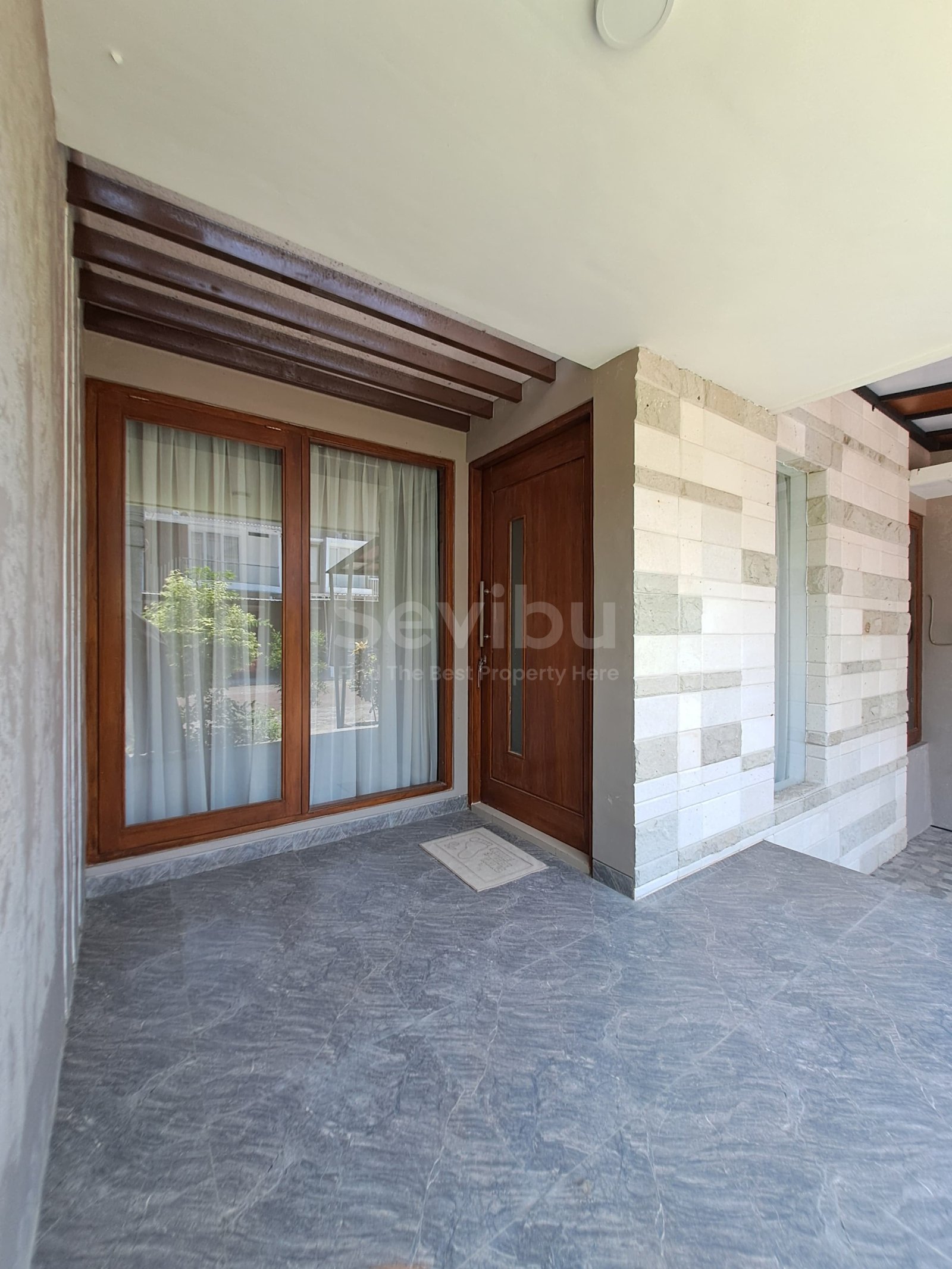 WhatsApp Image 2025-03-22 at 13.49.23