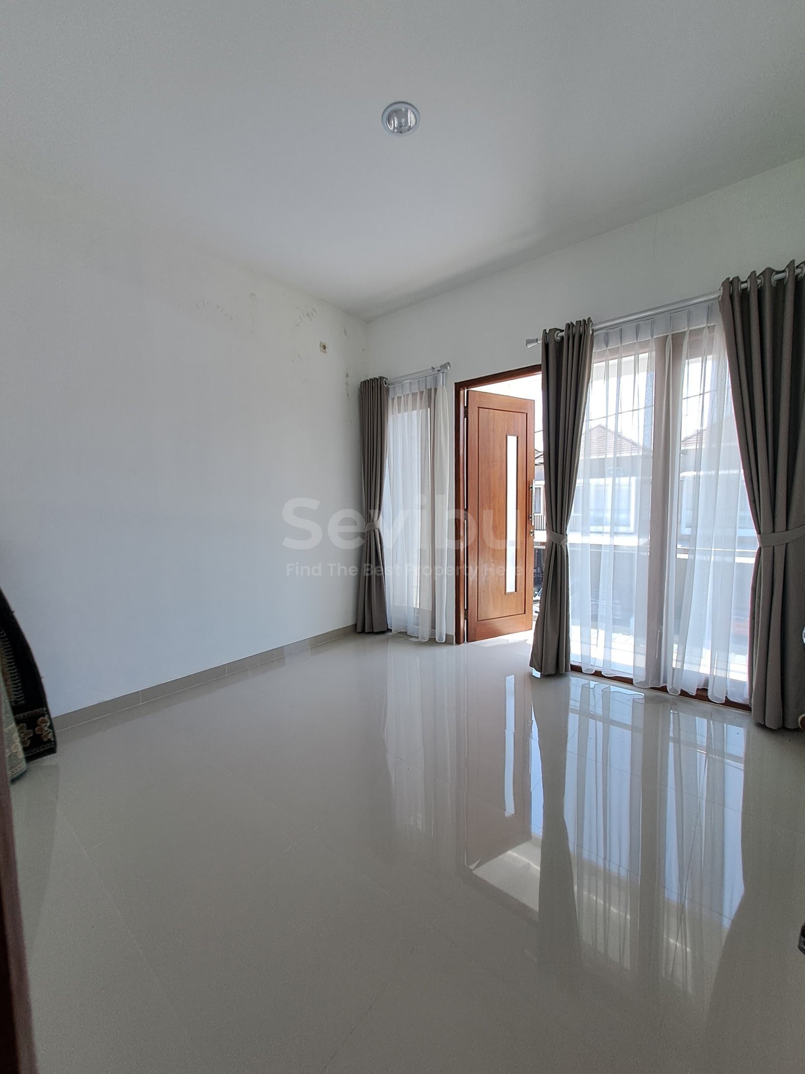 WhatsApp Image 2025-03-22 at 13.49.25 (2)