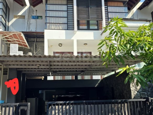 Dijual Rumah Graha Famili Dekat Pakuwon PTC Surabaya Barat