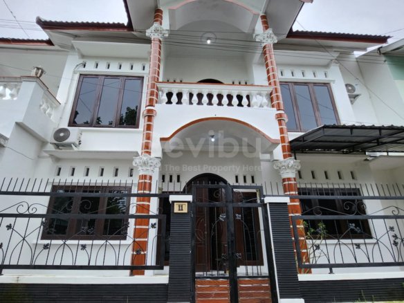 Rumah klasik 2 lantai di Nogotirto, Sleman dalam ring road