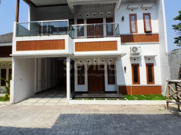 Rumah mewah 2 lantai di Purwomartani, Sleman, Yogyakarta