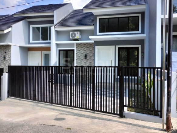 Rumah baru mangku aspal bonus AC di Purwomartani, Sleman, Yogyakarta
