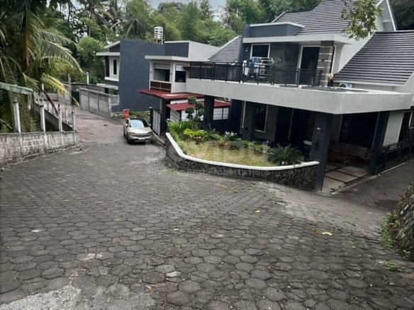 Rumah 2 lantai dlm cluster dekat Pemda Sleman, Yogyakarta