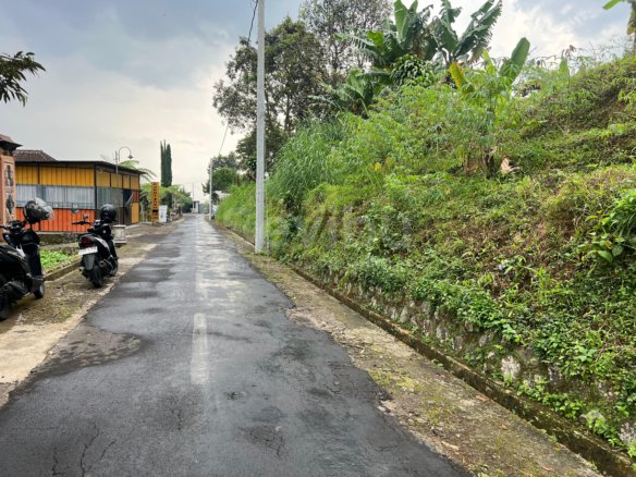 Dijual Tanah Datar 305m2 Dekat Pasar Mojogedang Karanganyar