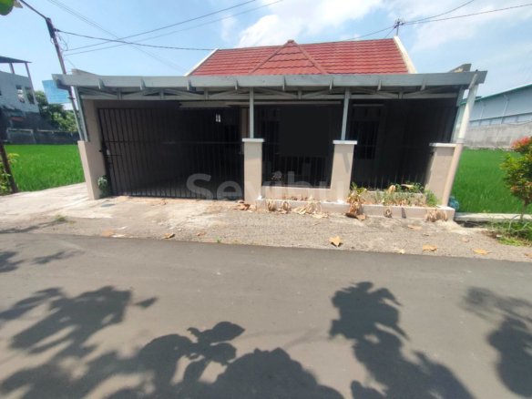 Rumah Dijual di banyuanyar Banjarsari, Lingkungan Aman dan Nyaman