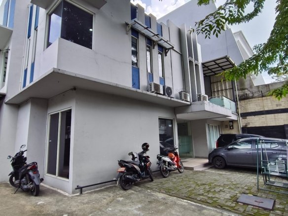 Rumah Tomang Rawa Kepa Strategis Cocok Untuk Kantor atau Kos kosan