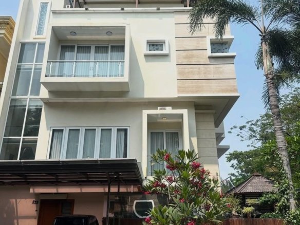 Rumah di pik cluster florence 10