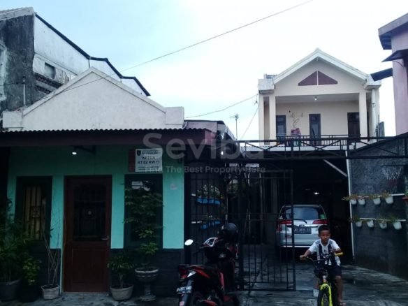Dijual Rumah Luas 3lantai 6Kt Di Sondakan Laweyan,